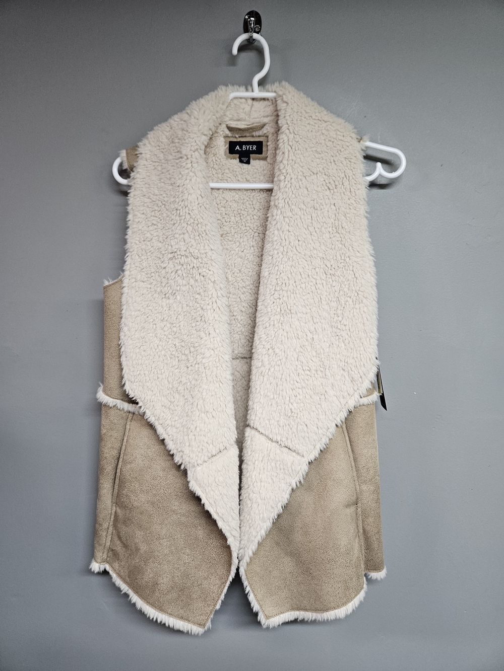 A. Byer Cream Sherpa-Lined Tan Suede Vest Women's Medium